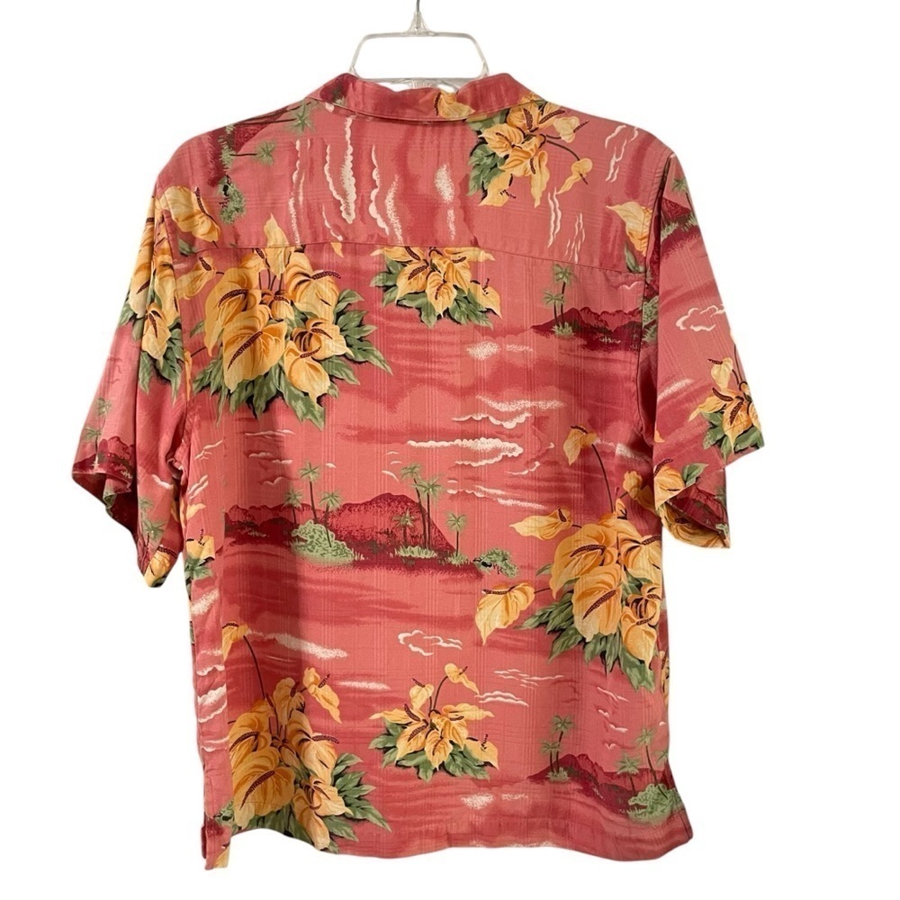 Tommy Bahama Women's Medium Silk Tropical Print Short Sleeve Button-down Shirt - Picture 4 of 14
